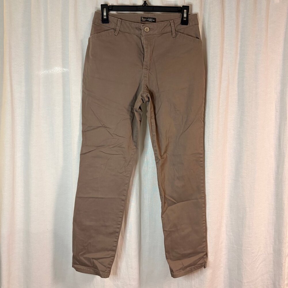 Lee Petite Straight Leg Khaki Pants Mid Rise Relaxed Fit 4P